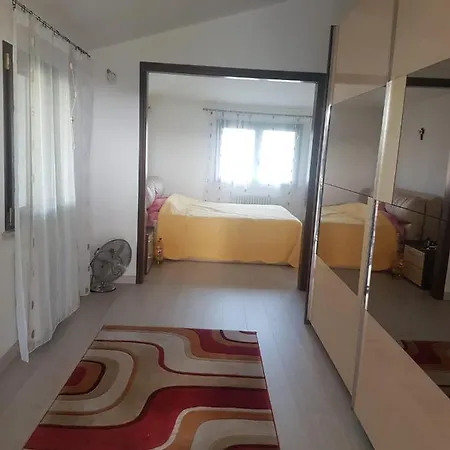 Lazar Guest house Desana
